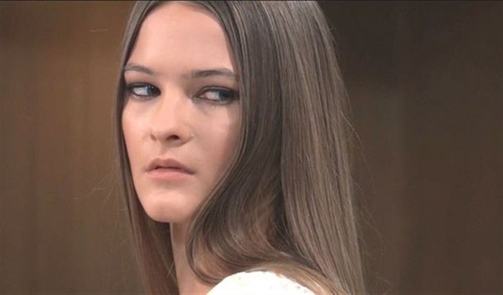 General Hospital: Esme Prince (Avery Kristen Pohl)