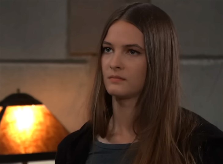 General Hospital: Esme Prince (Avery Kristen Pohl)