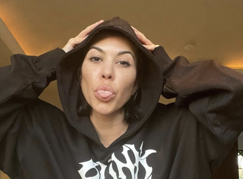 Kourtney Kardashian STUNS With Reaction To Travis Barker World Tour!