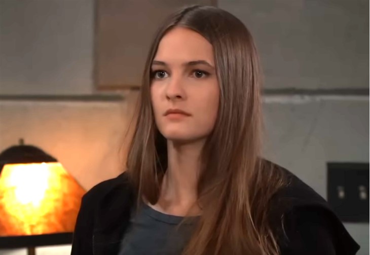 General Hospital: Esme Prince (Avery Kristen Pohl)