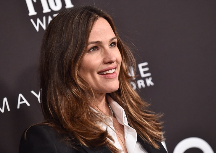 Jennifer Garner Made Her 50th Birthday A Wedding-Themed One