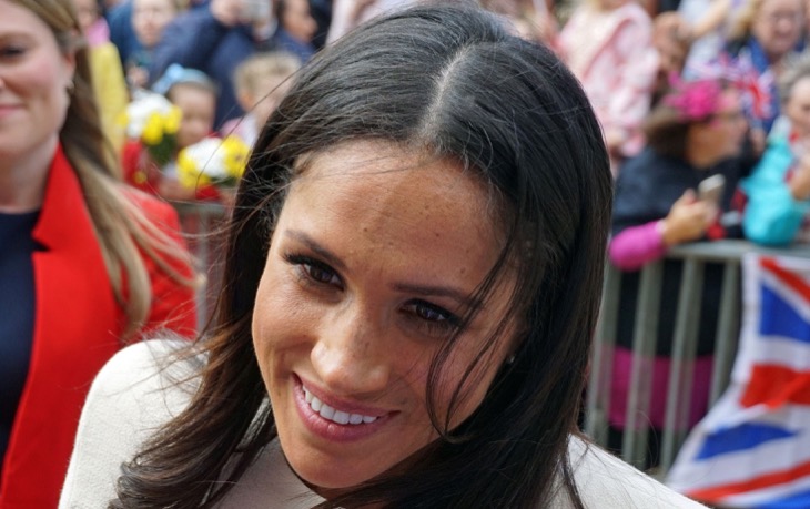 Royal Family News: Ingrate Meghan Markle “Showing Off” By Using A CROWN On Her Stationary