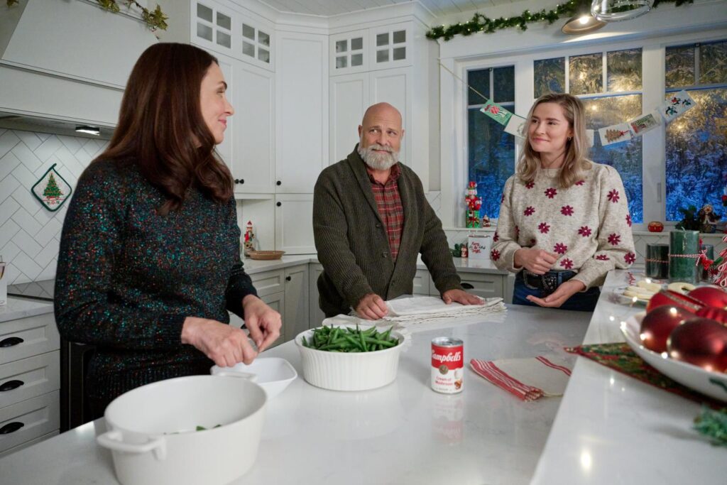 Taylor Cole & Benjamin Ayres Reunite Family In Long Lost Christmas On