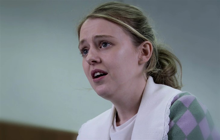 Coronation Street - Summer Spellman (Harriet Bibby)