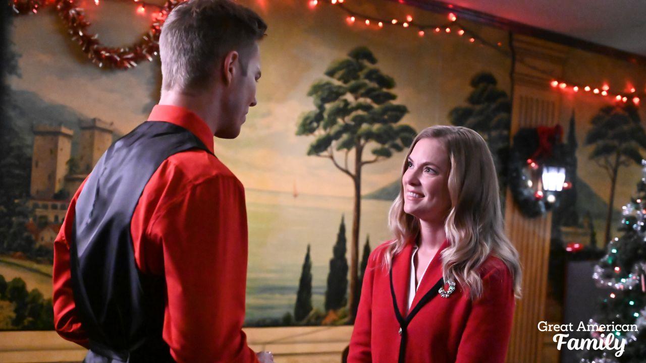 Cindy Busby and Jilon VanOver in Crown Prince of Christmas