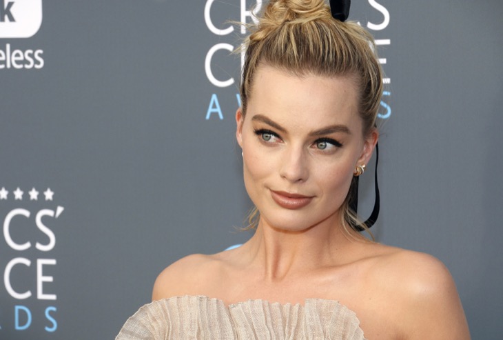 Margot Robbie Reveals That She Improvised Her 'Babylon' Kiss Scene With Brad Pitt