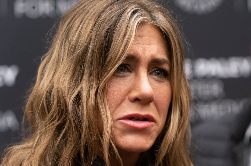 Royal Family News: Jennifer Aniston Dragged For “Hating” Meghan Markle