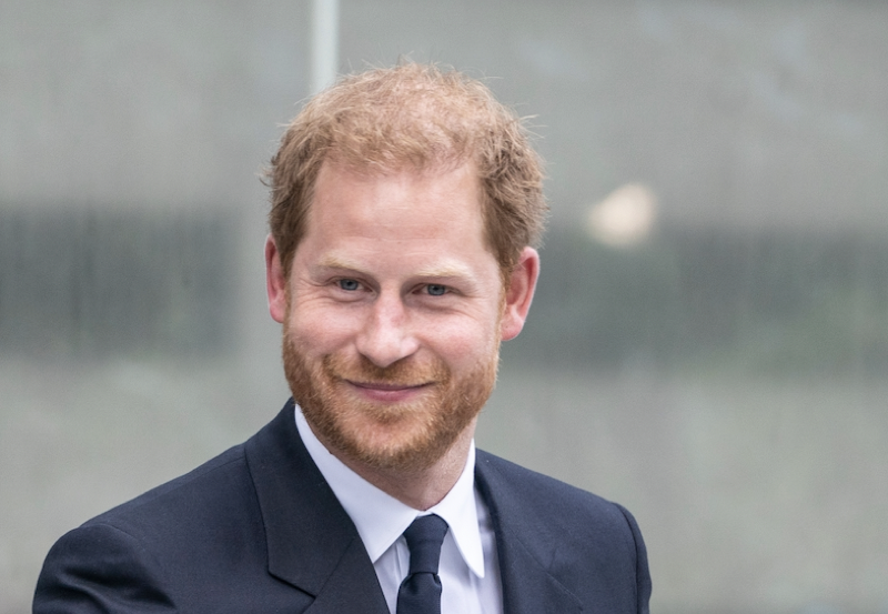 Royal Family News: Royal Expert Tells Harry To Zip It: “Silence Is Common Sense”