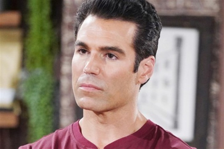 The Young And The Restless: Rey Rosales (Jordi Vilasuso) 
