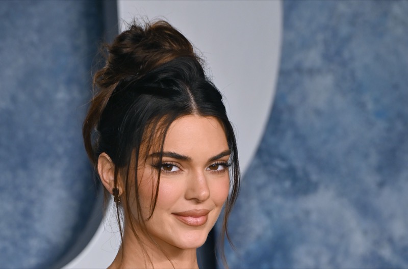 Kendall Jenner Gets Mocked By Trolls After She’s Seen Dancing To Boyfriend Bad Bunny’s Coachella Performance