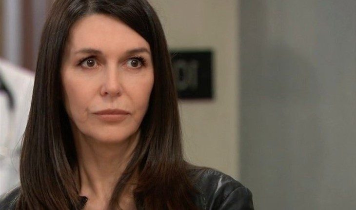 General Hospital – Anna Devane (Finola Hughes)