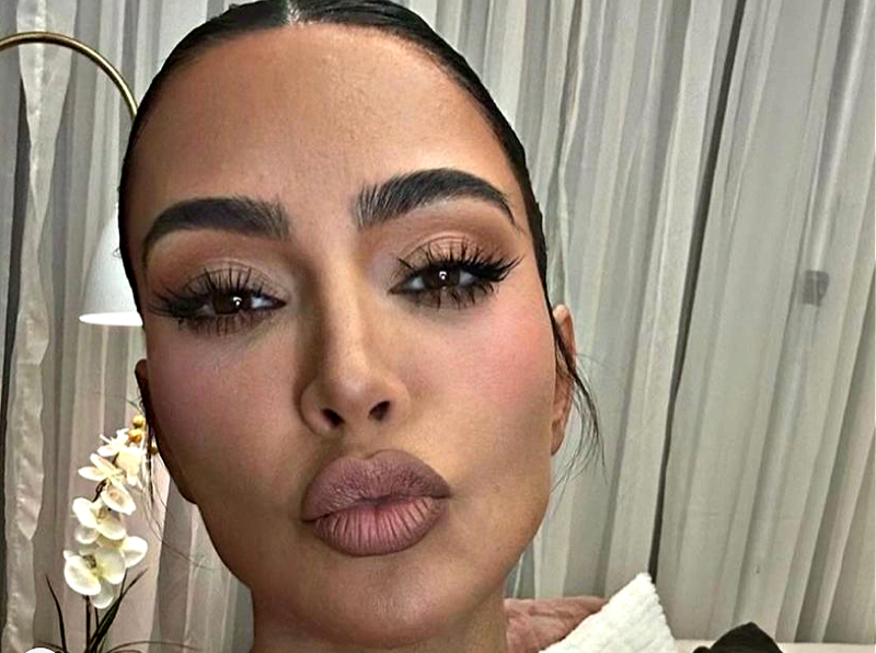 Kim Kardashian Breaks Down, Mourns Old Kanye