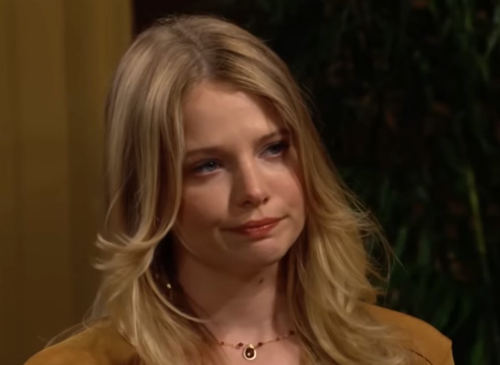 The Young And The Restless: Summer Newman-Abbott (Allison Lanier)