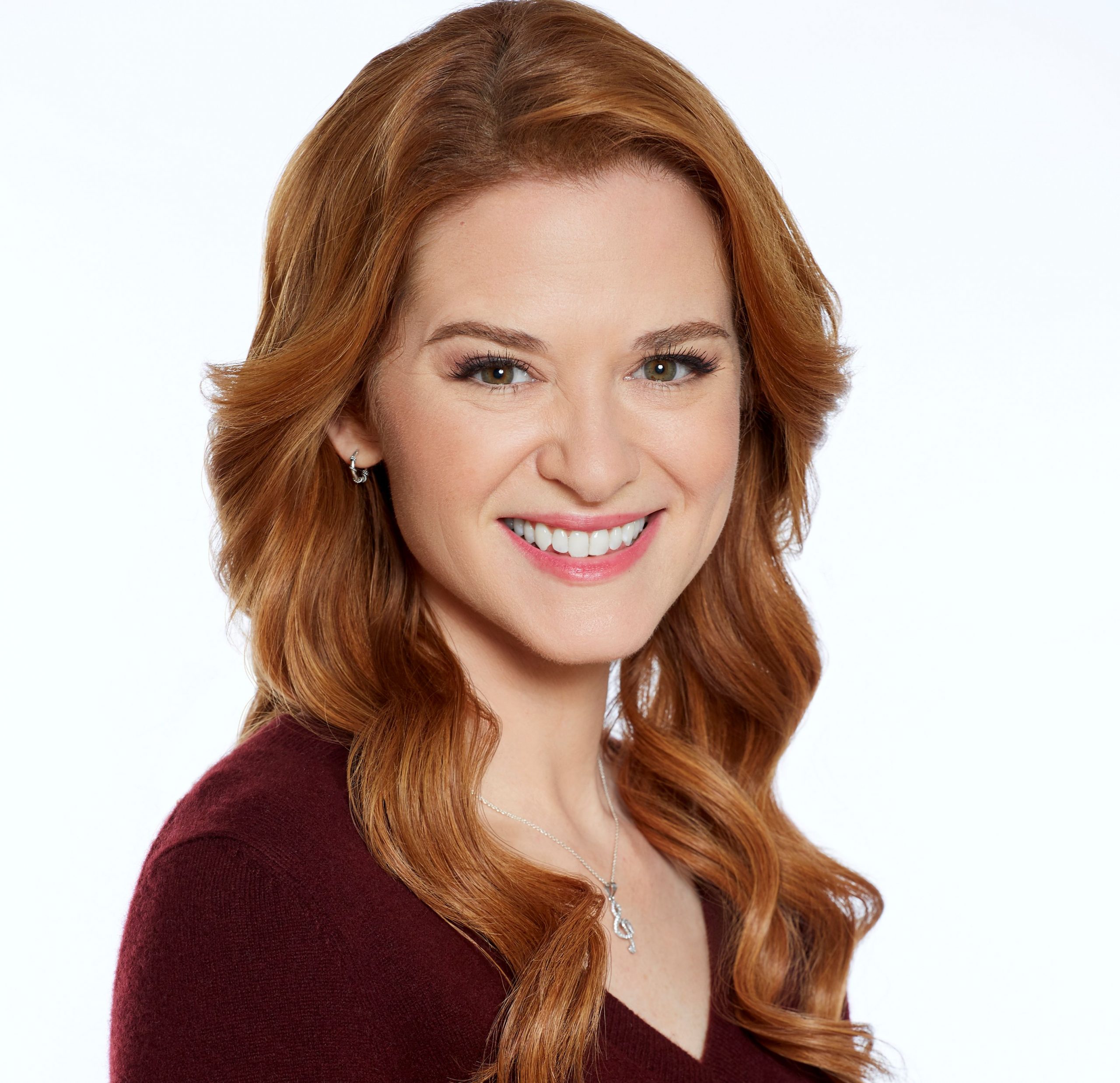 Sarah Drew to star in Guiding Emily on Hallmark Movies & Mysteries