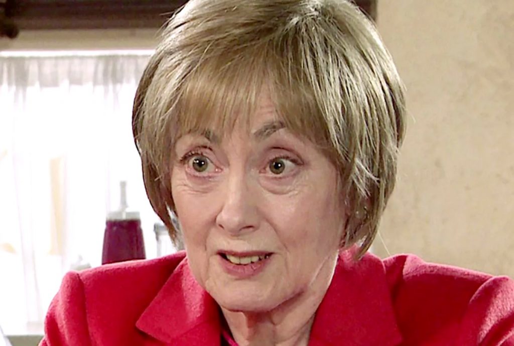 Coronation Streetâ€™s Elaine Jones Learns Stephenâ€™s Dangerous Plan Against Her