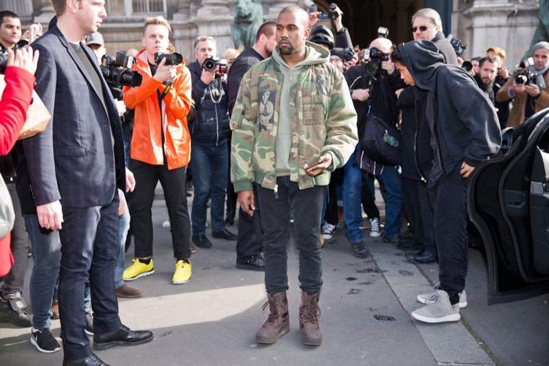 Kanye West Controls Girlfriends By Changing Their Style, Sees Himself As 'Superior'