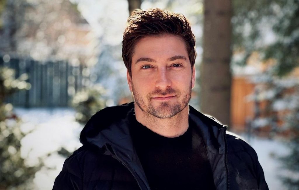 WCTH Alum Daniel Lissing New Holiday Movie & Return To Social Media