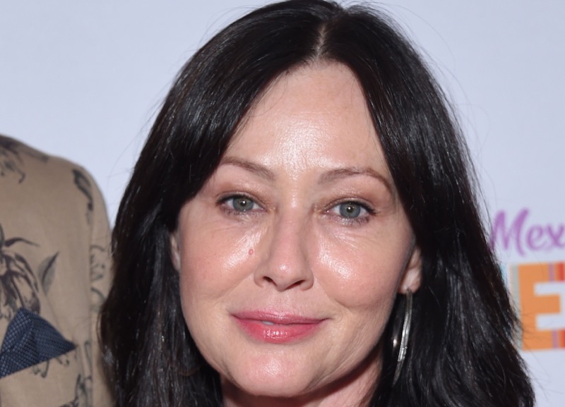 Shannen Doherty Reunites With Beverly Hills, 90210 Cast Amid Cancer Battle