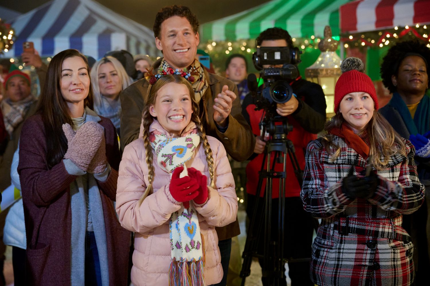 Erica Durance, Brennan Elliott & Barbara Niven In Ms. Christmas Comes