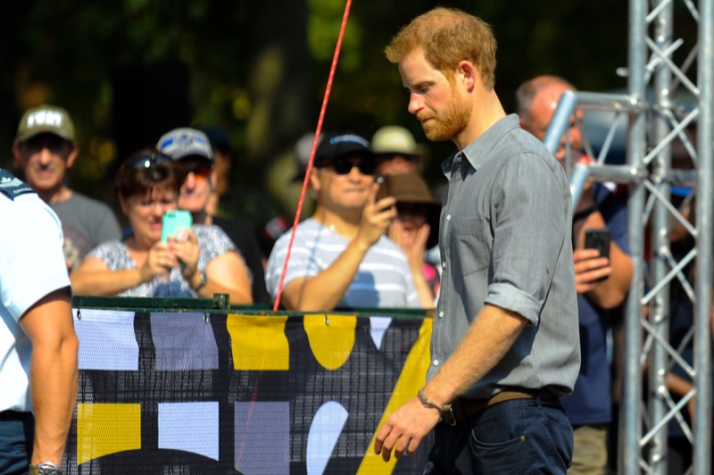 Prince Harry’s Life In Flames Because He Has No Drinking Buddies?