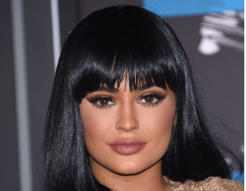 Kylie Jenner Gets Slammed After Critics Spotted ‘Sign’ Of Tummy Tuck