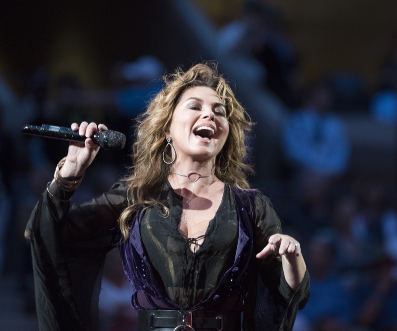 Shania Twain Has This To Say After "Very Scary" Tour Bus Crash