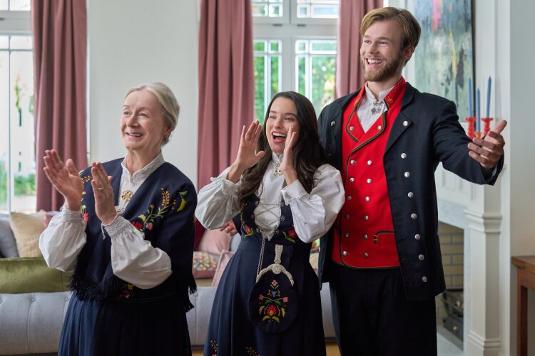 Deirdre Monaghan, Rhiannon Fish and David Elsendoorn in My Norwegian Holiday on Hallmark Channel