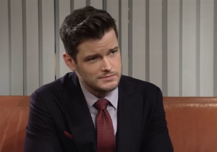 The Young And The Restless Spoilers: New Love For Kyle, Or From The Frying Pan Into The Fire-Shifts From Audra To Claire?