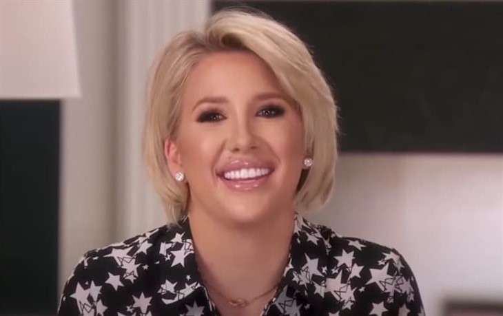 Chrisley Knows Best Spoilers: Savannah Chrisley Gets All The Glory, While Her Parents Get Ridiculed