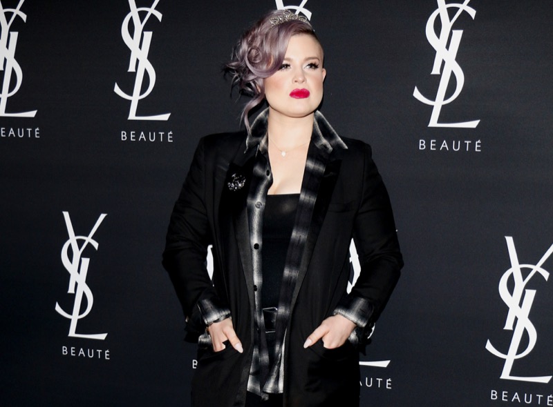 Kelly Osbourne Wants To Get Plastic Surgery For Christmas