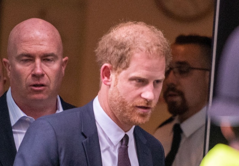 Prince Harry Is Being Urged To ‘Repair The Damage’ Done By The Sussexes