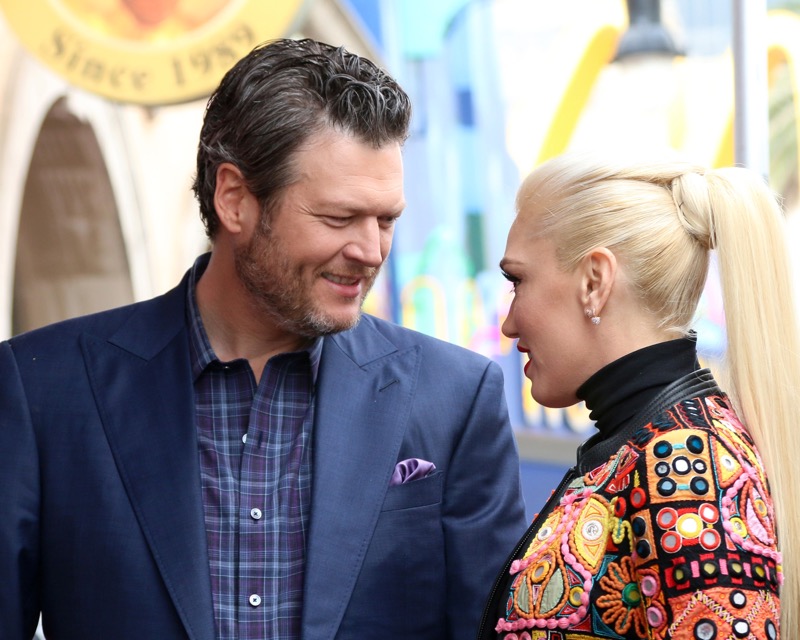 Gwen Stefani DELETES Blake Shelton From Instagram: Marriage Trouble?!