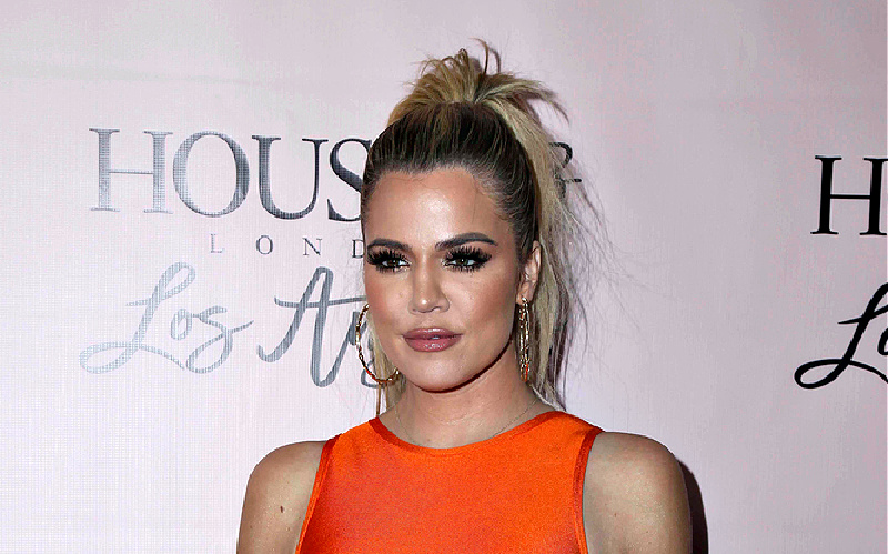 Khloé Kardashian Slaps Kylie Jenner In the Face After Being Called A “Grinch”