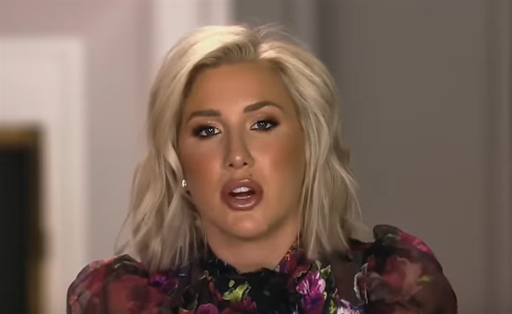 Chrisley Knows Best Spoilers: Savannah Chrisley Got Her Daddy In Trouble With Feds?