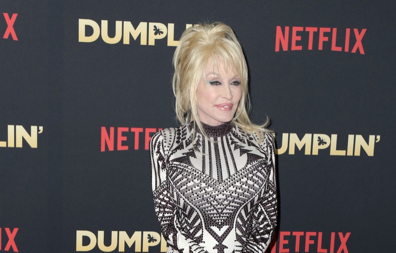 Dolly Parton Reveals OPEN Marriage, Airs Romantic DIRTY Laundry!