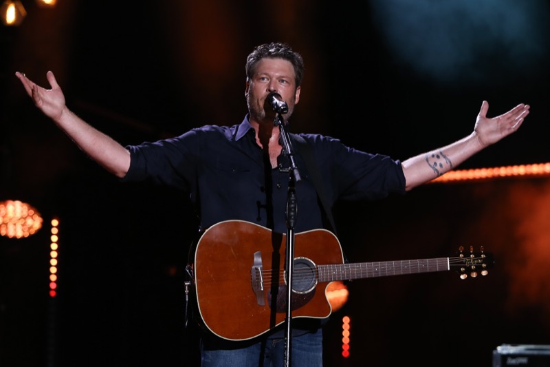 Blake Shelton Struggles To Quit Alcohol Amid Gwen Stefani Marriage Trouble Rumors!