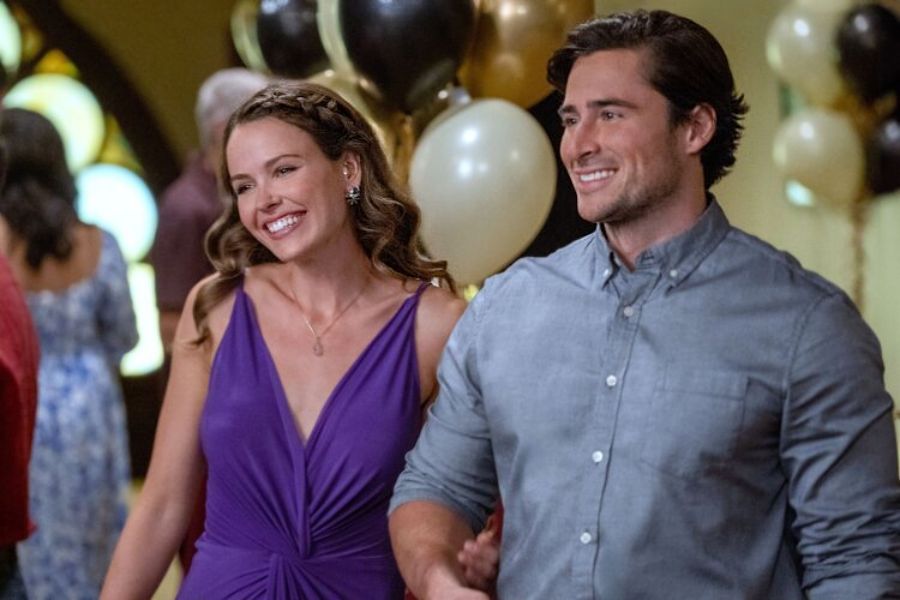 Jocelyn Hudon and Olivier Renaud in Romance With a Twist on Hallmark Channel