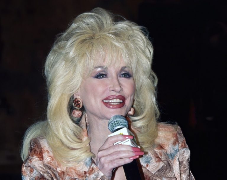 Dolly Parton Celebrates Birthday: Grand Ole Opry Honors Country Music ...