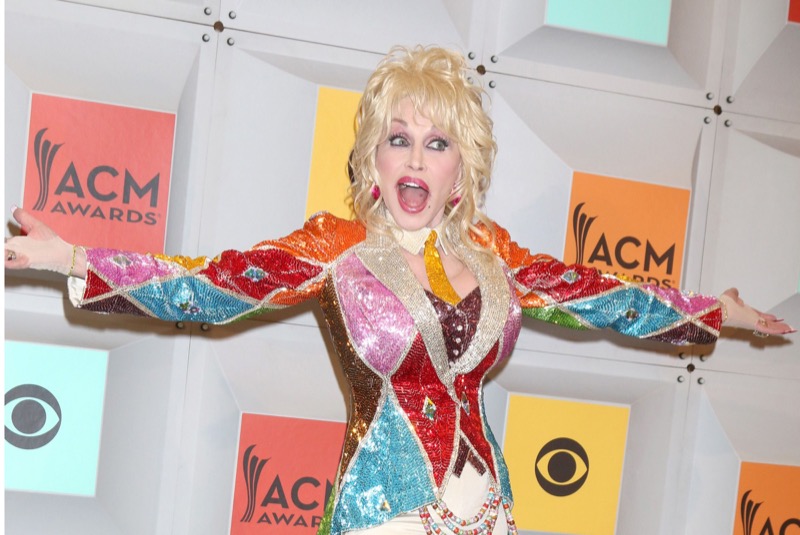 Dolly Parton SCANDAL: Tribute Features DRUNKEN Gibberish!