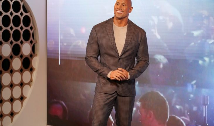 Dwayne,’the,Rock’,Johnson,Attracting,A,Lot,Fans,At,Madame