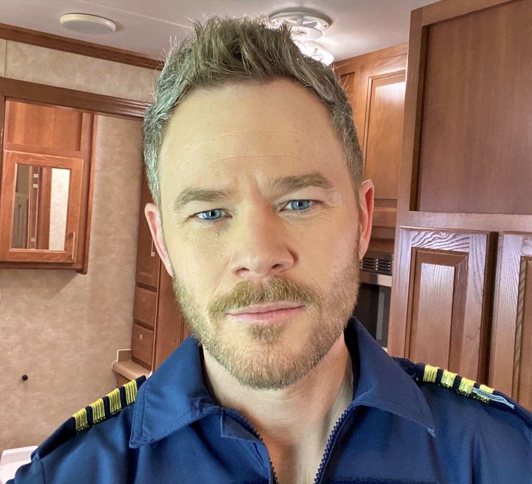 Aaron Ashmore will costar Candace Cameron Bure in The Ainsley McGregor Mysteries: A Case for the Winemaker on Great American Mysteries