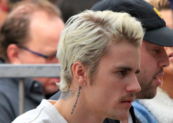 Justin Bieber Slammed For Ditching Wedding Ring And Making Hailey 'Look Like A Fool'