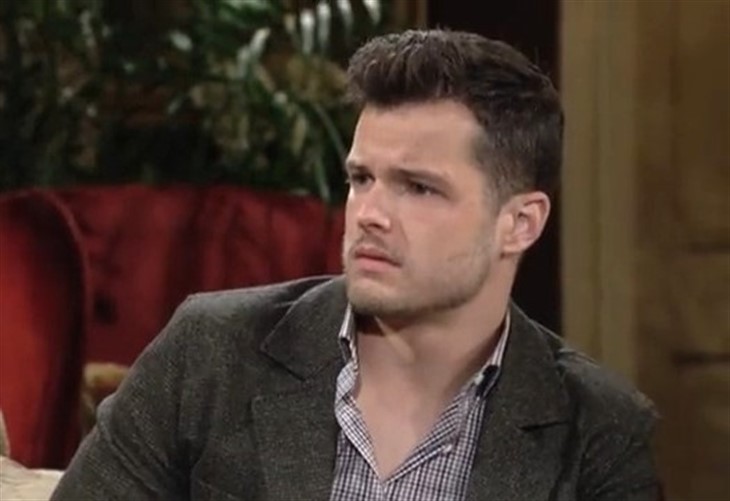 The Young And The Restless Spoilers: Kyle And Claire Romance Flops, Hot Triangle Between Chance And Two Newman Cousins?