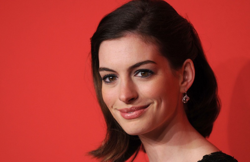 Anne Hathaway Confirms “The Princess Diaries 3” Is In the Works After Shooting