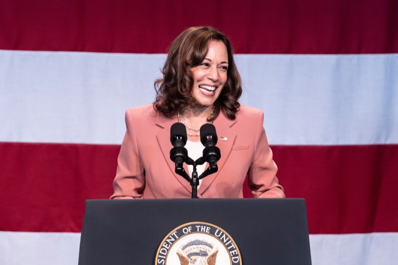 Kamala Harris Wants Meghan Markle To Stay Away From Her