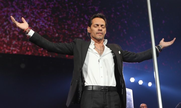 Uniondale,,Ny,-,Feb,23:,Singer,Marc,Anthony,Performs,In