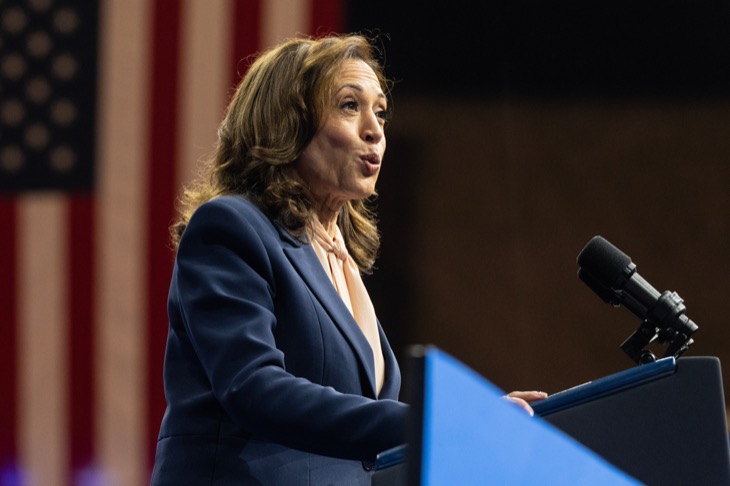 Kamala Harris Caught In Embarrassing Moment Again