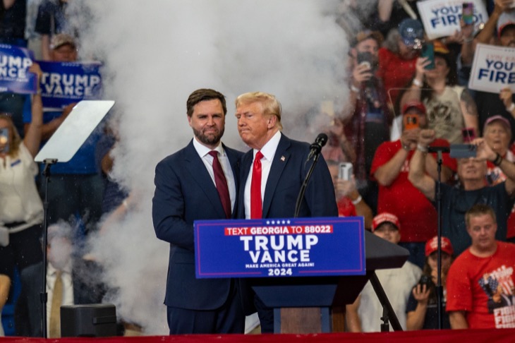 This is What Donald Trump and JD Vance Whisper About Behind the Scenes