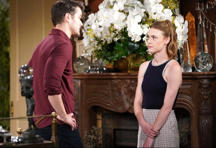 The Young And The Restless Spoilers: Claire Sees Kyle's Dark Side, Trouble On The Horizon?