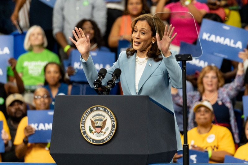 Kamala Harris Admits She Tried To Throw This Governor Under The Bus